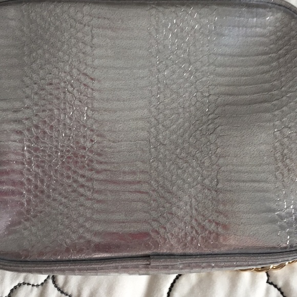 Victoria’s Secret cross body bag - Picture 7 of 7